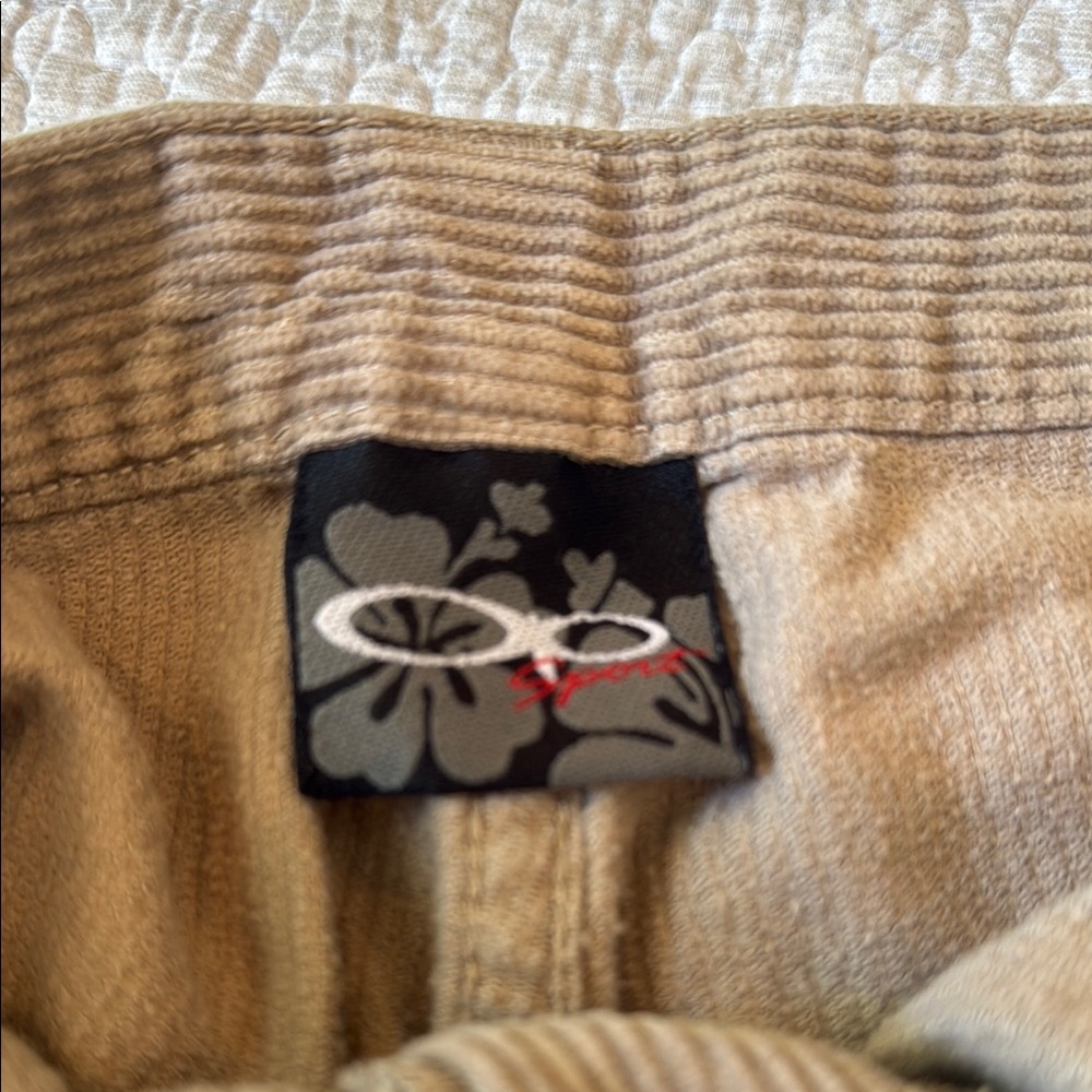 Vintage OP Men's Tan Corduroy Shorts - Picture 2 of 4